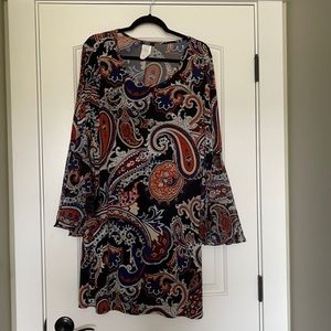 Bell-sleeved beautiful MSK dress